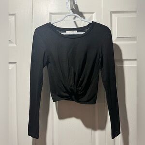 Aritzia long sleeve shirt black, cropped with “knot” at front